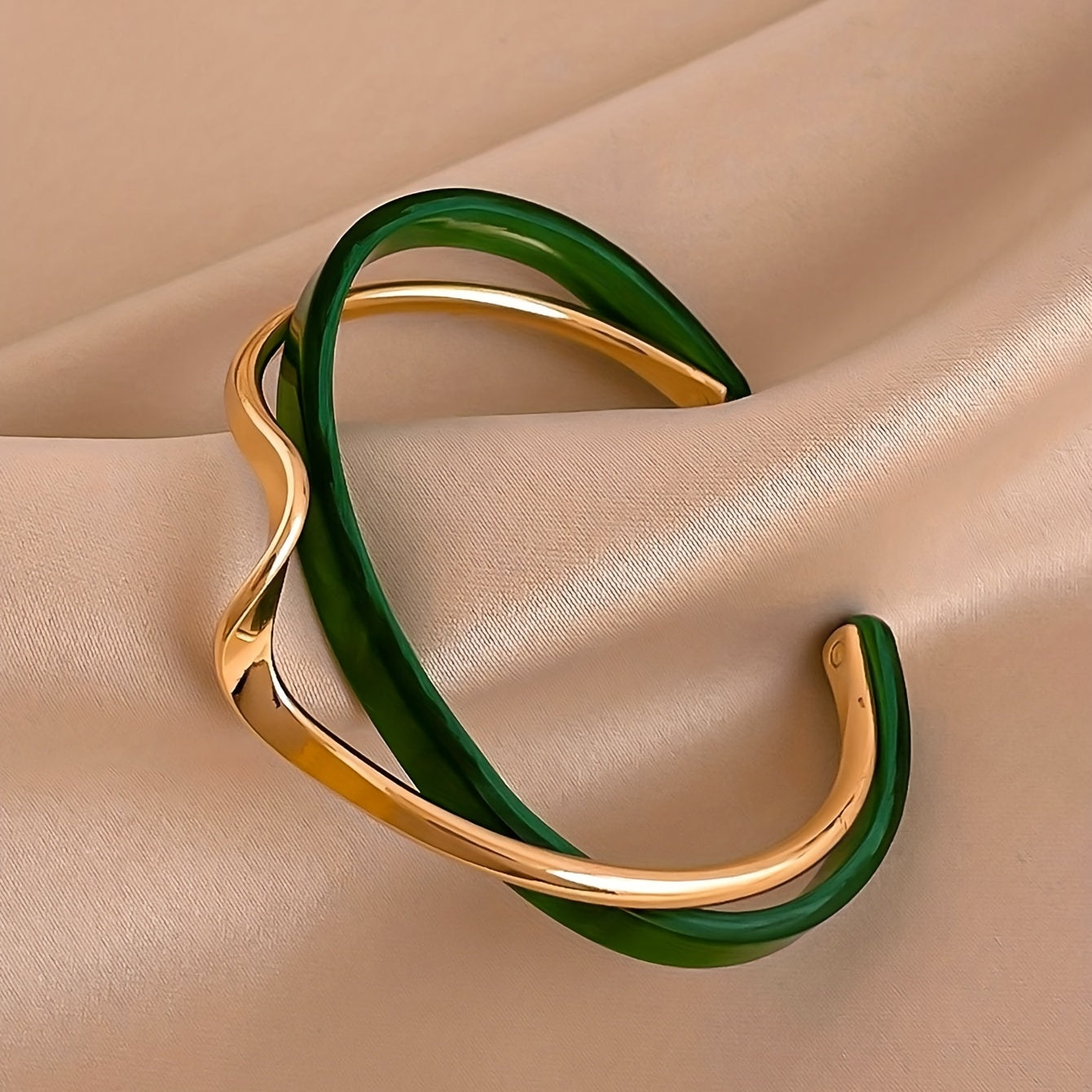 Bracciale Rigido a Forma di Onda Placcato in Oro 18K