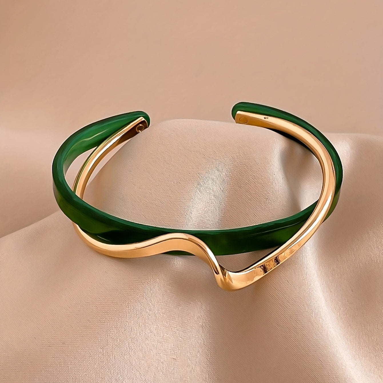 Bracciale Rigido a Forma di Onda Placcato in Oro 18K