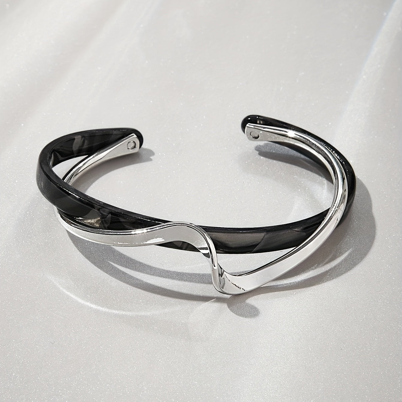 Bracciale Rigido a Forma di Onda Placcato in Oro 18K